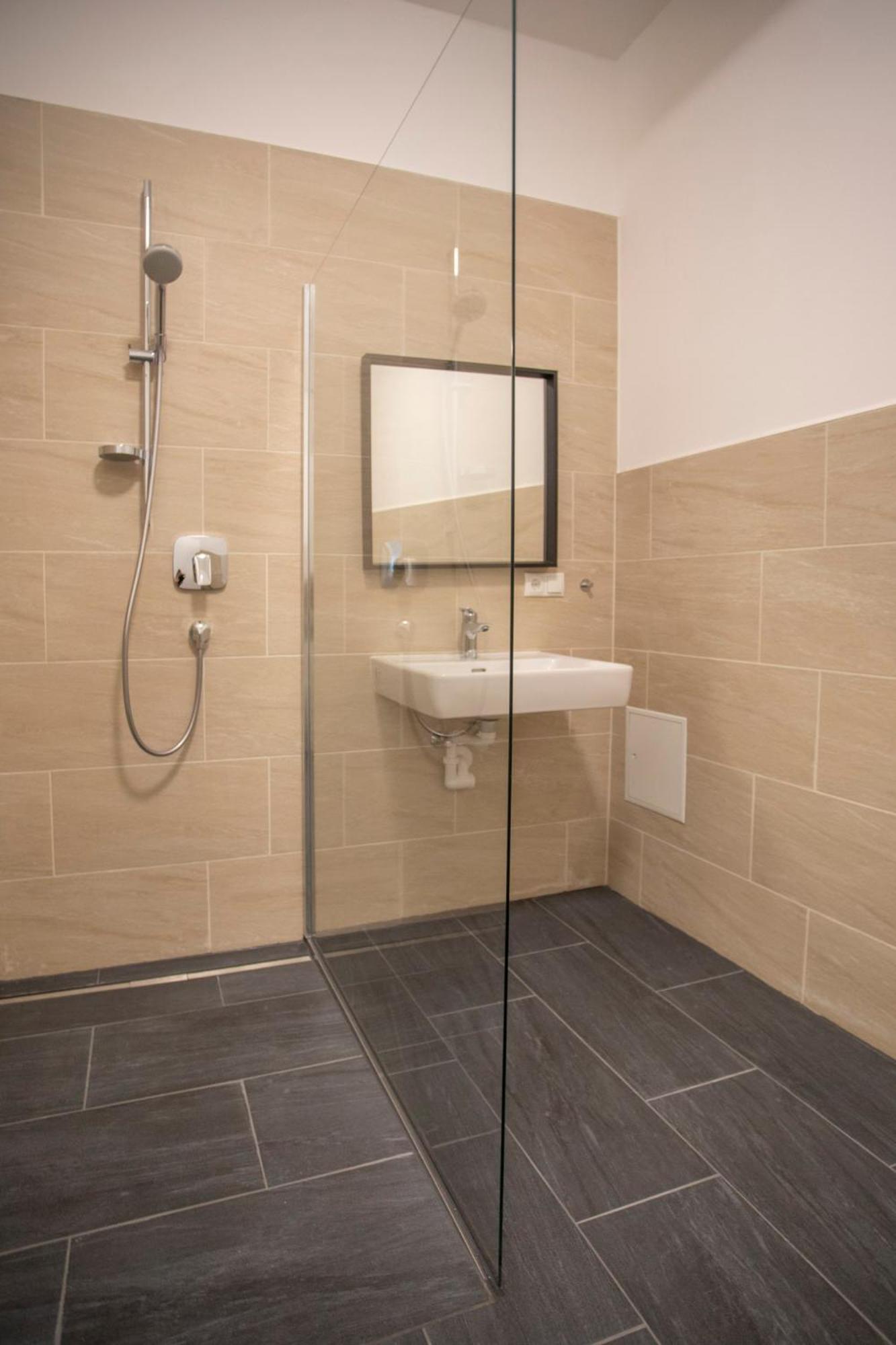 Innsbruck Urban Apartment I No Stairs I 24H Contactless Check-In Bagian luar foto